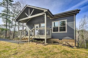 Pigeon Forge Cabin: Private Hot Tub & Views!