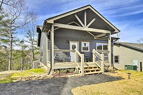 Pigeon Forge Cabin: Private Hot Tub & Views!