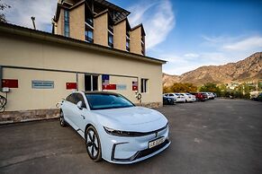 ARCHAZOR Mountain Resort