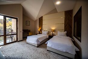 ARCHAZOR Mountain Resort