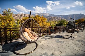 ARCHAZOR Mountain Resort