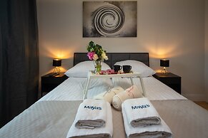 Maya's 22 - River view