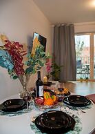 Maya's 22 - River view