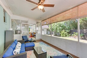 Bright Navarre Vacation Rental, 2 Mi to Beach!