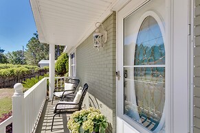 Bright Navarre Vacation Rental, 2 Mi to Beach!