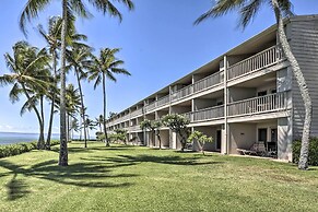 Hawaii Haven: Condo w/ Community Pool, Ocean Views