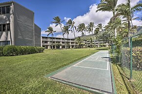 Hawaii Haven: Condo w/ Community Pool, Ocean Views