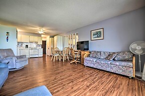 Hawaii Haven: Condo w/ Community Pool, Ocean Views