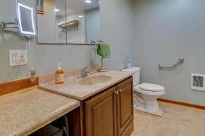 Cozy Mountain Home Studio 8 Mi to Bull Shoals Lake
