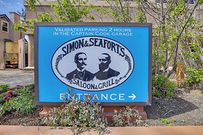 Rustic Anchorage Hideaway: Walk to Coastal Trail!