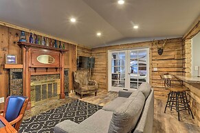 Rustic Anchorage Hideaway: Walk to Coastal Trail!