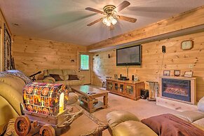 Mountain-view Maggie Valley Home w/ 2 Decks!