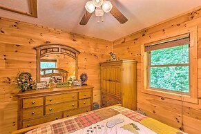 Mountain-view Maggie Valley Home w/ 2 Decks!