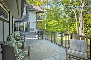 Lake Cabin in Honor w/ Hot Tub, Dock & Sauna!