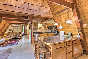 Lake Cabin in Honor w/ Hot Tub, Dock & Sauna!