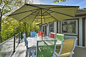 Lake Cabin in Honor w/ Hot Tub, Dock & Sauna!