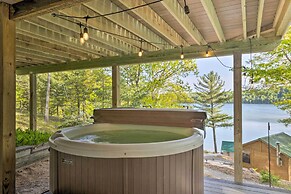 Lake Cabin in Honor w/ Hot Tub, Dock & Sauna!