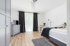Elegant Studio in Krakow by Renters