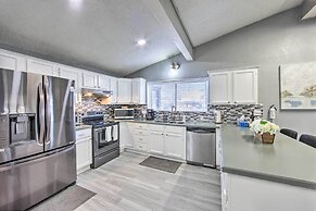 Cedar Creek Reservoir Home w/ Deck & Dock