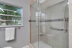 Cedar Creek Reservoir Home w/ Deck & Dock