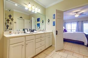Lakefront Lago Vista Condo w/ Resort Amenities!