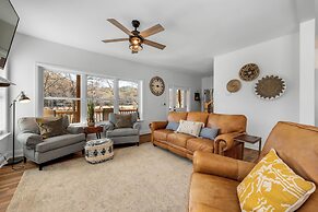 Charming Murphy House With Deck & River Views!