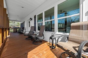 Charming Murphy House With Deck & River Views!