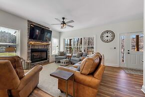 Charming Murphy House With Deck & River Views!