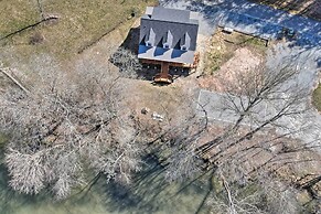 Charming Murphy House With Deck & River Views!