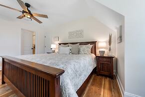 Charming Murphy House With Deck & River Views!