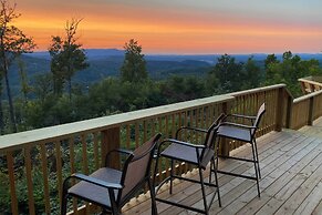 Deck & Hot Tub: Mtn-view Gatlinburg Cabin