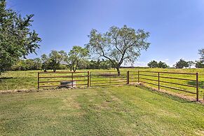 Texas Cabin on 130 Acres: Walk to Lake Ray Roberts