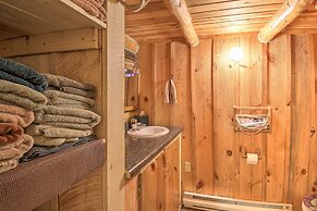 Secluded Belle Fourche Cabin: Group Friendly!