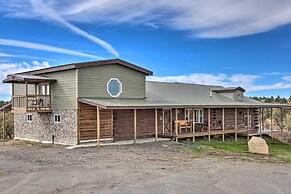 Secluded Belle Fourche Cabin: Group Friendly!