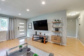 Boise Home w/ Hot Tub, Yard ~ 5 Mi to Dtwn!