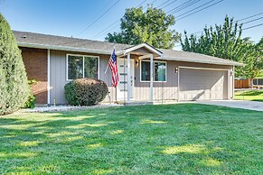 Boise Home w/ Hot Tub, Yard ~ 5 Mi to Dtwn!