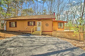 Cozy Shenandoah Valley Home With Wooded Views!