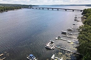 Pet-friendly Loft Vacation Rental w/ Fire Pit!