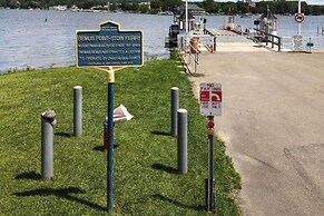 Pet-friendly Loft Vacation Rental w/ Fire Pit!