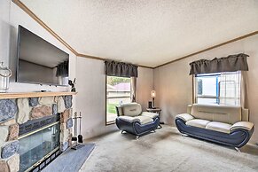 Quaint Pequot Home < 1 Mi From Lake Access!