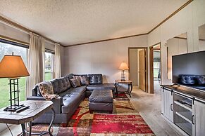 Quaint Pequot Home < 1 Mi From Lake Access!
