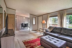 Quaint Pequot Home < 1 Mi From Lake Access!