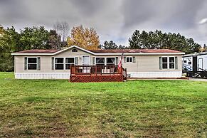 Quaint Pequot Home < 1 Mi From Lake Access!