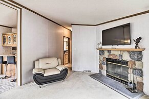 Quaint Pequot Home < 1 Mi From Lake Access!