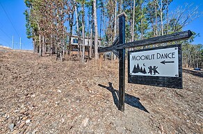 Luxury Cabin Getaway: 1 Mi To Broken Bow Lake!