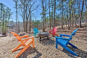 Luxury Cabin Getaway: 1 Mi To Broken Bow Lake!