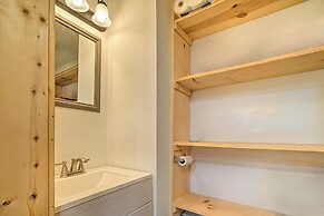 Waterfront Cottage in Fort Towson w/ 2 Decks!