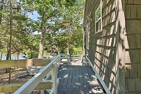 Waterfront Cottage in Fort Towson w/ 2 Decks!