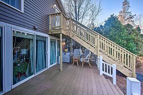 Central Hummelstown Apt: 4 Miles to Hershey Park!