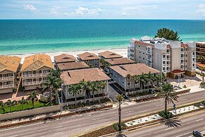 Walk to Beach: Condo w/ Deck in Indian Shores